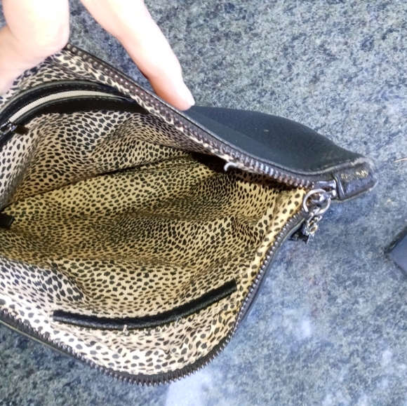 EXPRESS Wristlet - Picture 10 of 11